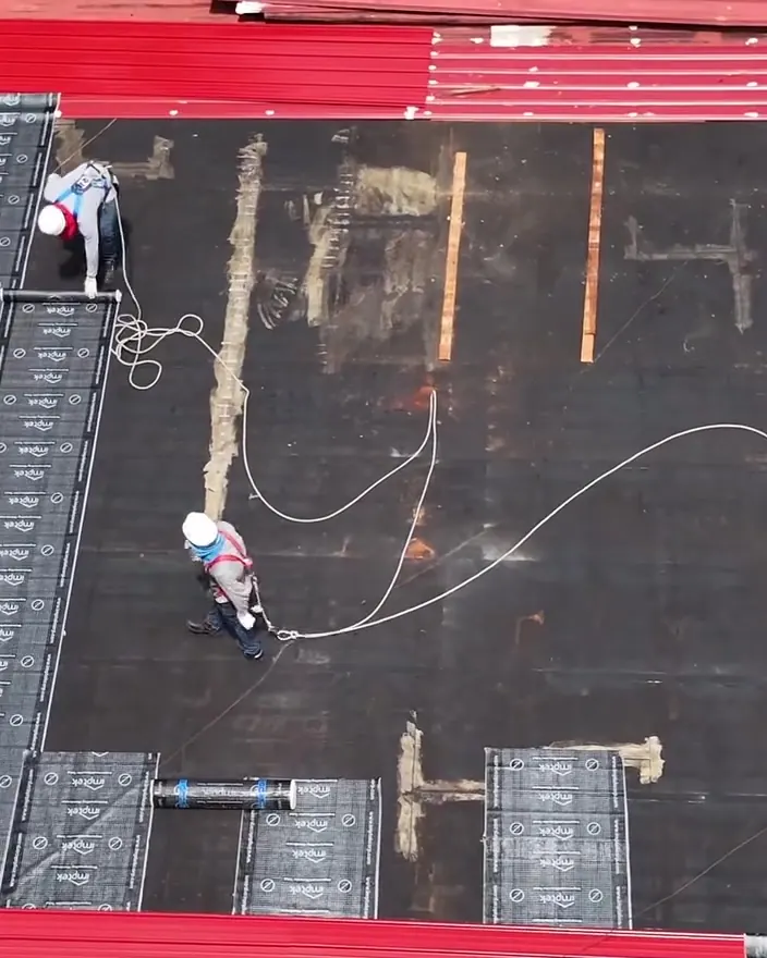 Vista aérea de un techo tomada con dron